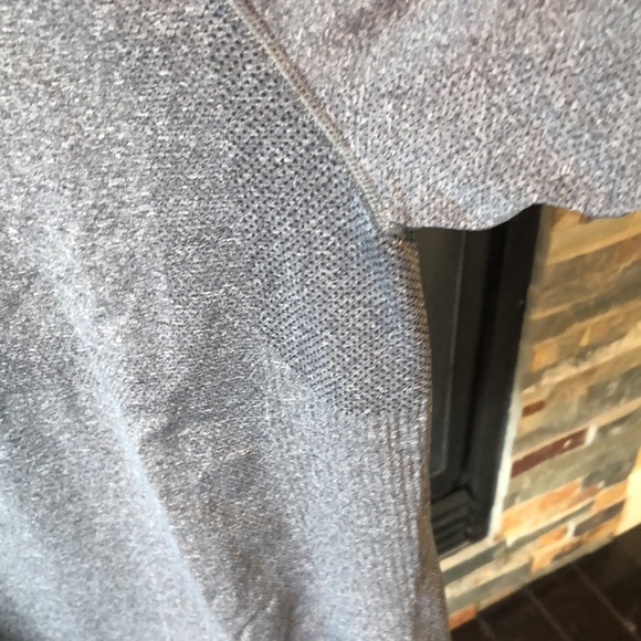 Lululemon men’s short sleeve T-shirt size medium - Picture 4 of 9